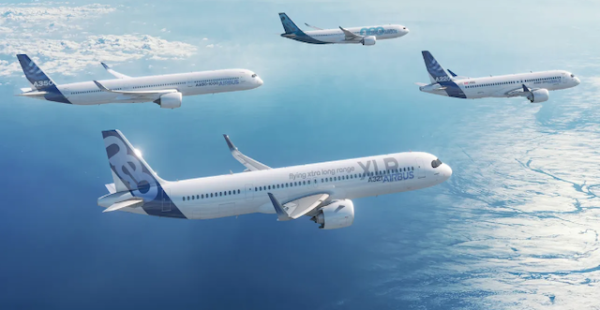 4 avions airbus dans le ciel